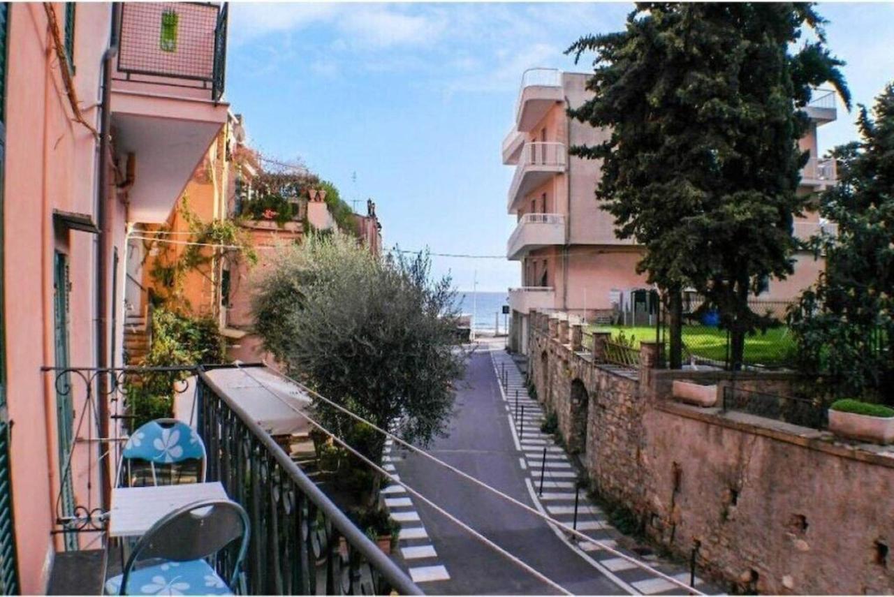 Casa Acqua Mare Parasio Imperia Buitenkant foto