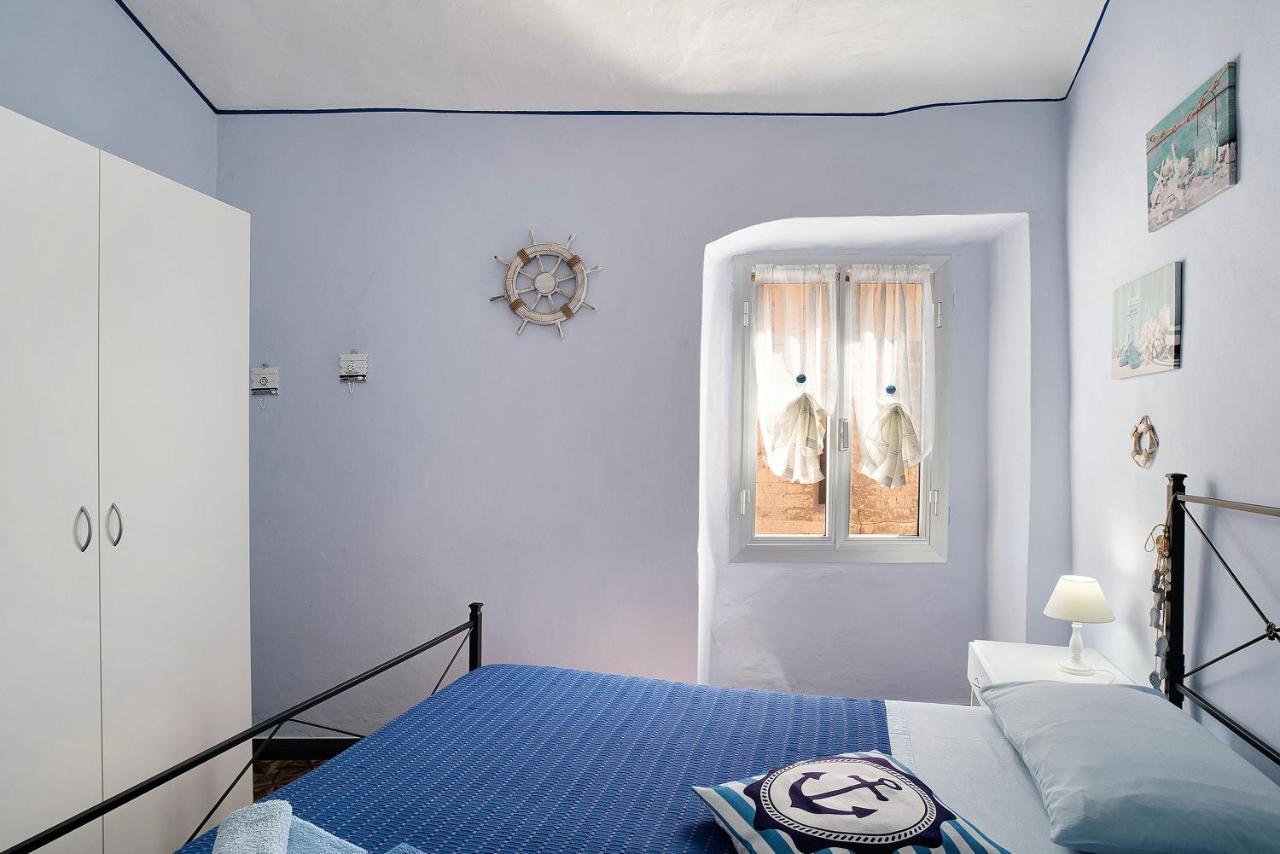 Casa Acqua Mare Parasio Imperia Buitenkant foto